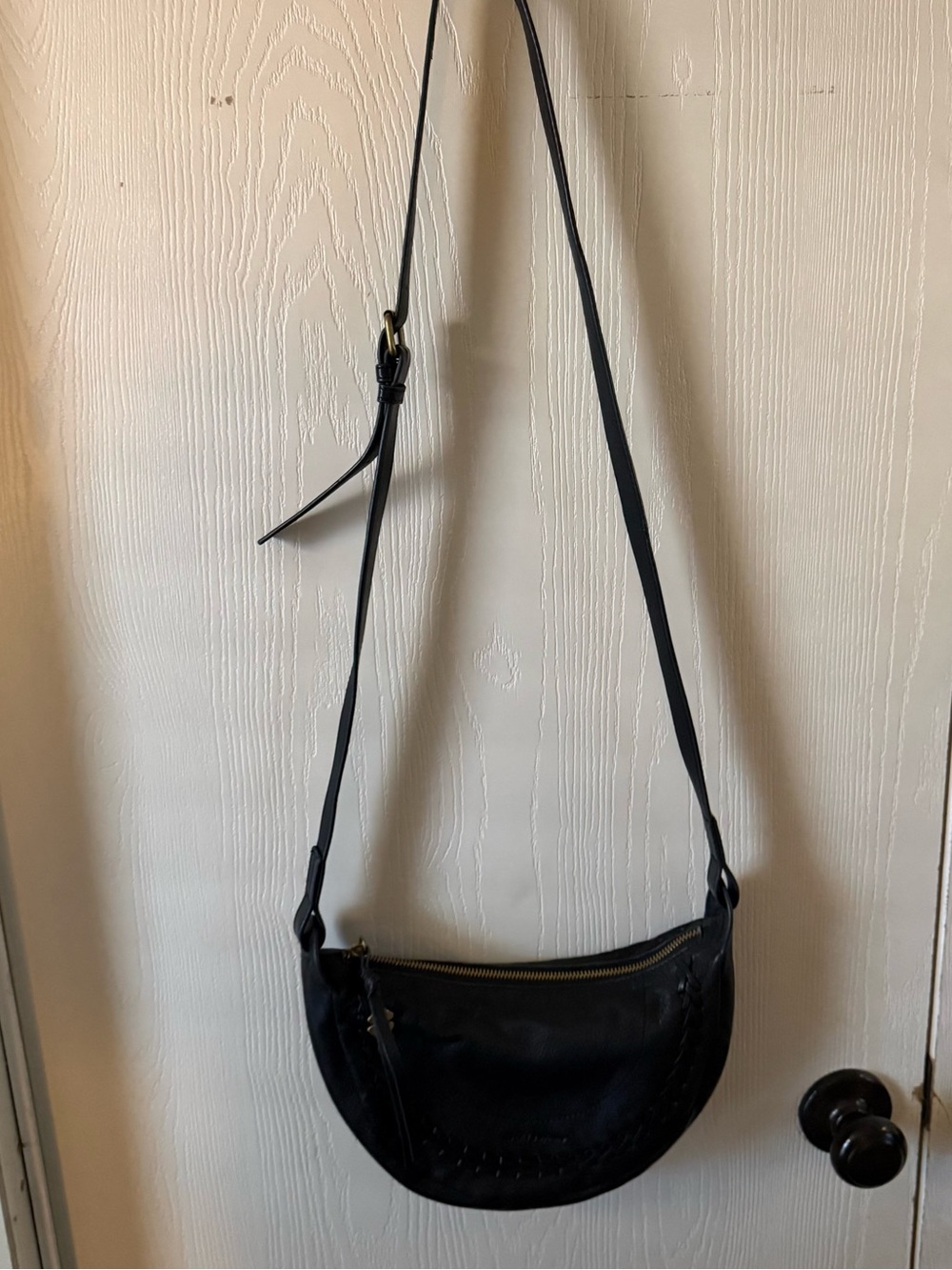 Black Leather Crescent Crossbody Bag - Classic Women's Shoulder Bag